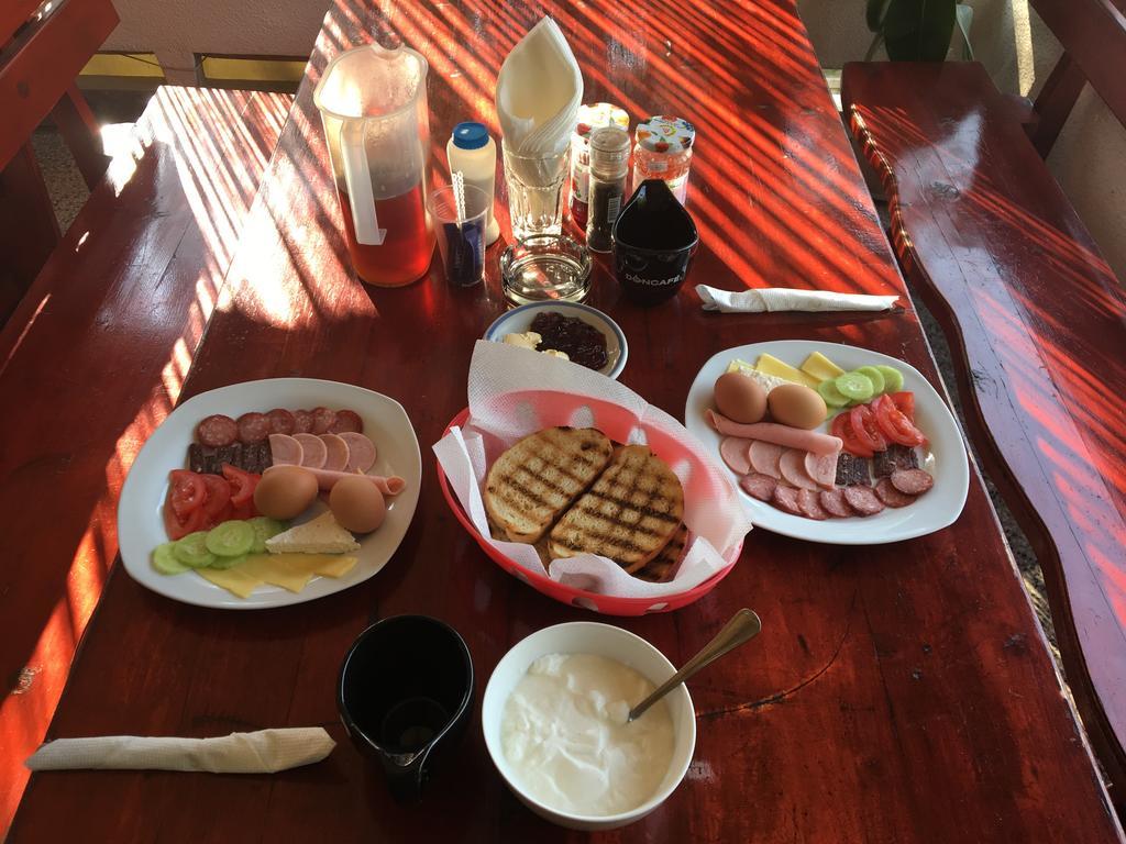 Hotel Moskoiani Byala  Esterno foto